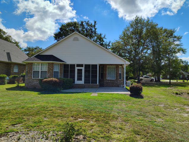 29 Lake Arbu Drive, Manning, SC 29102
