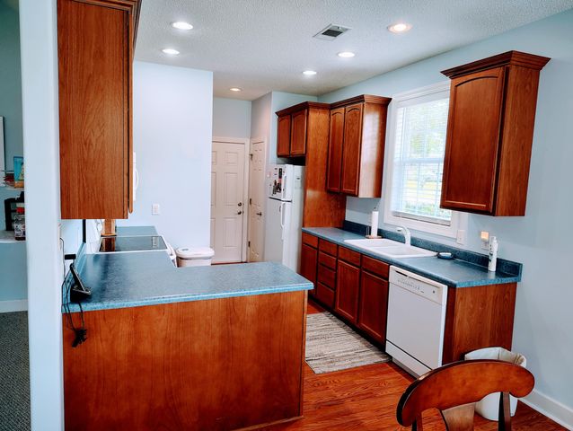 29 Lake Arbu Drive, Manning, SC 29102