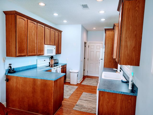 29 Lake Arbu Drive, Manning, SC 29102