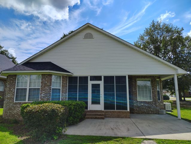 29 Lake Arbu Drive, Manning, SC 29102