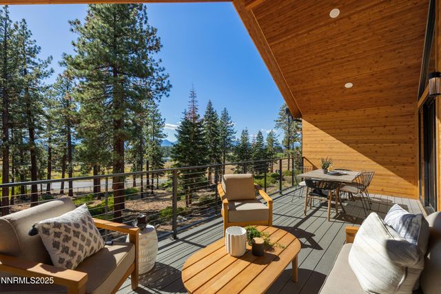 121 Sierra Colina Drive 21, Stateline, NV 89449