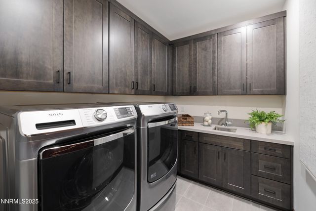 121 Sierra Colina Drive 21, Stateline, NV 89449