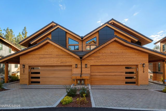 121 Sierra Colina Drive 21, Stateline, NV 89449