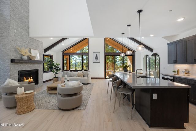 121 Sierra Colina Drive 21, Stateline, NV 89449