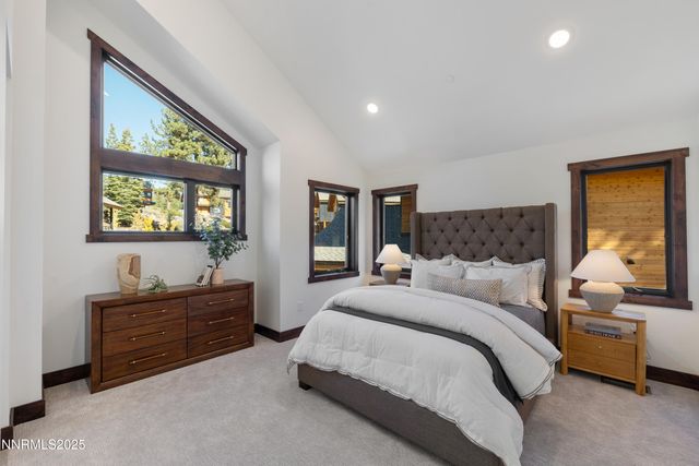 121 Sierra Colina Drive 21, Stateline, NV 89449