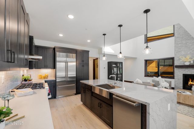 121 Sierra Colina Drive 21, Stateline, NV 89449