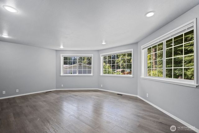 11024 139th Street Ct E, Puyallup, WA 98374