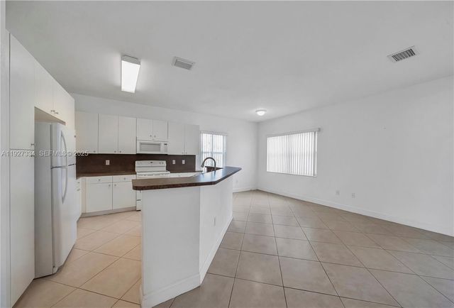 10829 SW 232nd St, Miami, FL 33170