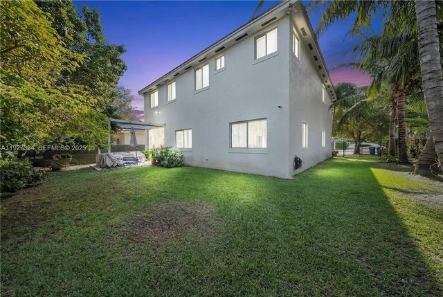 10829 SW 232nd St, Miami, FL 33170