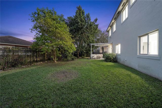 10829 SW 232nd St, Miami, FL 33170