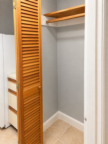 670 East 6th St., 3, Boston, MA 02127