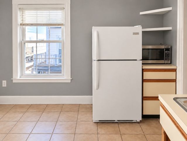 670 East 6th St., 3, Boston, MA 02127