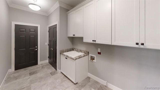 2515 Barberry Drive 21, Shelby Twp, MI 48316