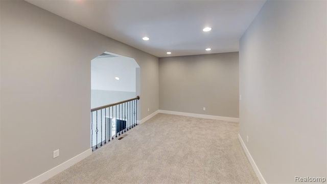 2515 Barberry Drive 21, Shelby Twp, MI 48316