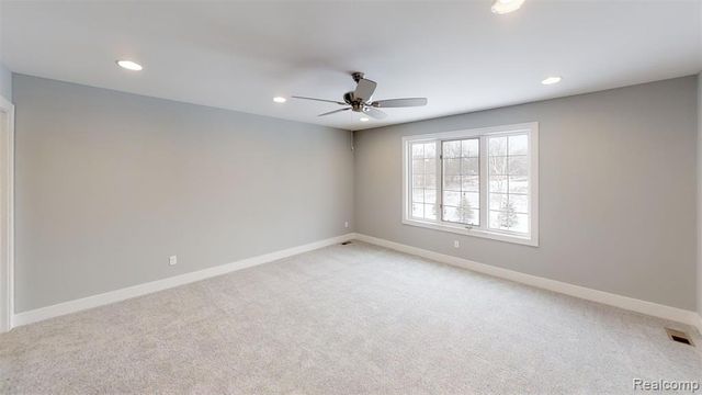 2515 Barberry Drive 21, Shelby Twp, MI 48316