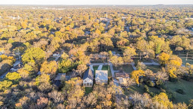 3824 Saunders Ave, Nashville, TN 37216