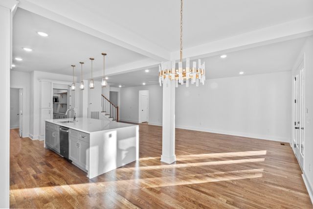 3824 Saunders Ave, Nashville, TN 37216