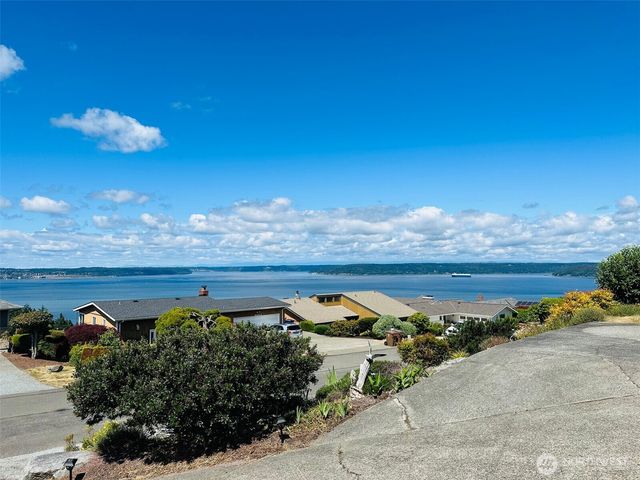 5539 Frances Avenue NE, Tacoma, WA 98422