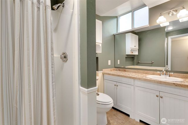 5539 Frances Avenue NE, Tacoma, WA 98422