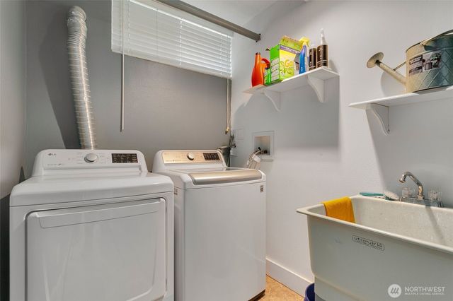 5539 Frances Avenue NE, Tacoma, WA 98422