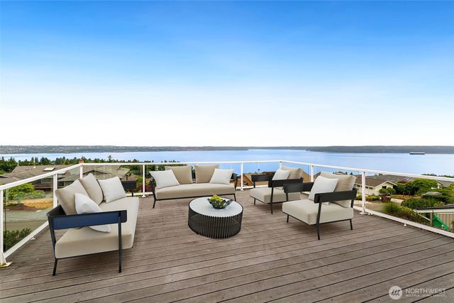 5539 Frances Avenue NE, Tacoma, WA 98422