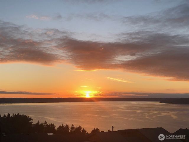 5539 Frances Avenue NE, Tacoma, WA 98422