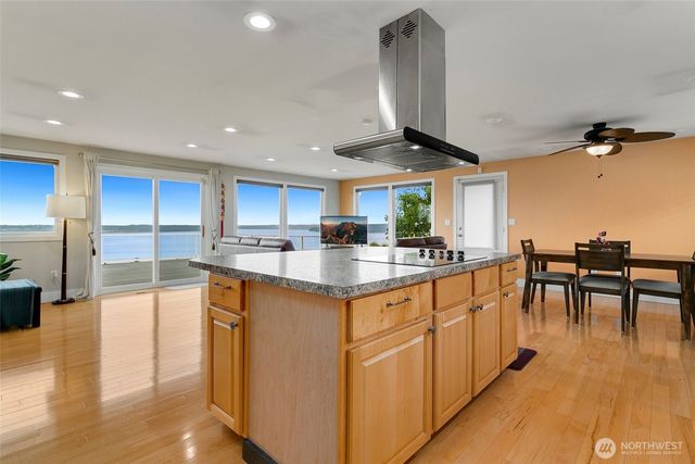 5539 Frances Avenue NE, Tacoma, WA 98422