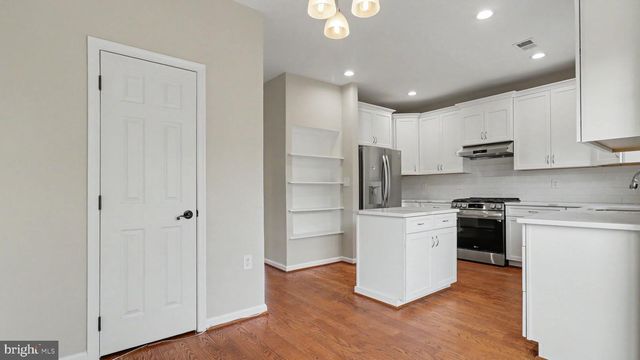 6239 FROSTY WINTER CT, Centreville, VA 20120