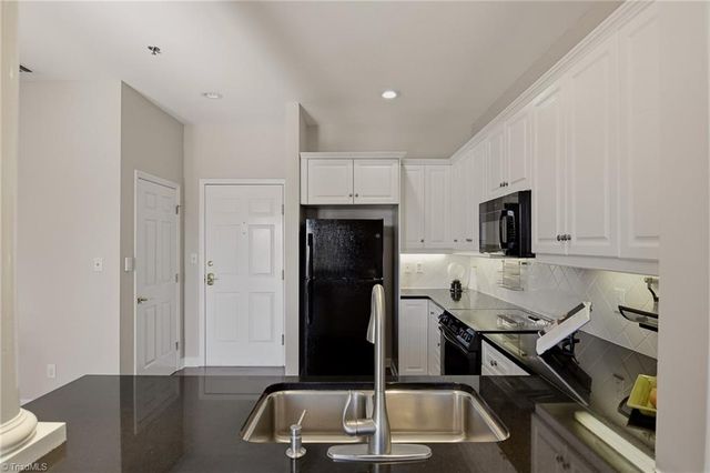 851 4th Street 20, Winston-salem, NC 27101