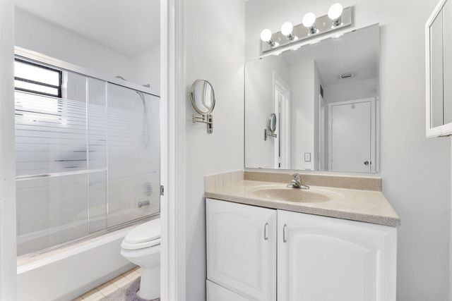 9860 Pecan Tree Drive A, Boynton Beach, FL 33436