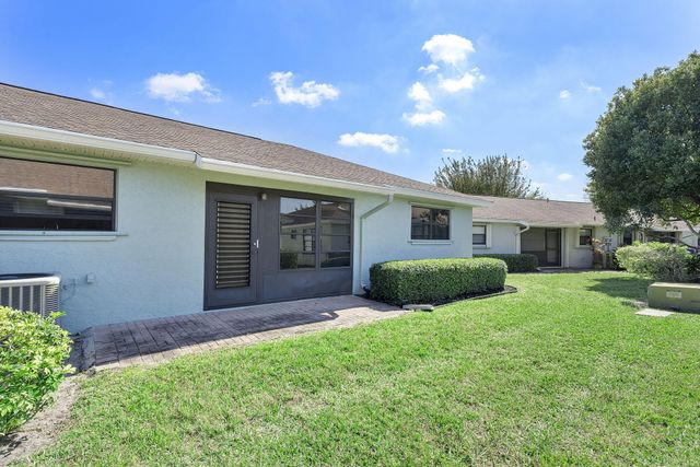 9860 Pecan Tree Drive A, Boynton Beach, FL 33436