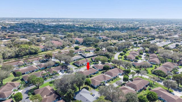 9860 Pecan Tree Drive A, Boynton Beach, FL 33436