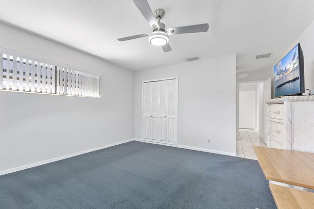 9860 Pecan Tree Drive A, Boynton Beach, FL 33436