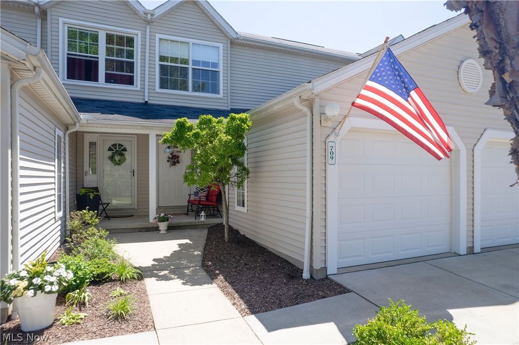 709 Gold Leaf Court, Streetsboro, OH 44241