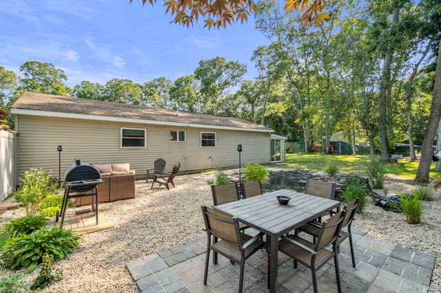 28 Yaphank Avenue, Brookhaven, NY 11719
