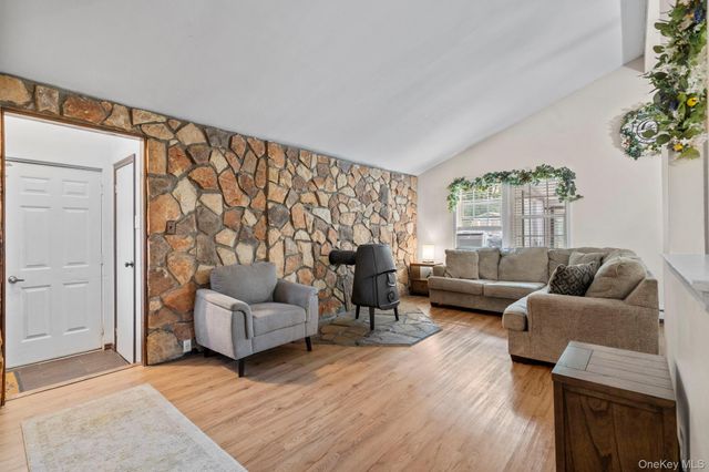 28 Yaphank Avenue, Brookhaven, NY 11719