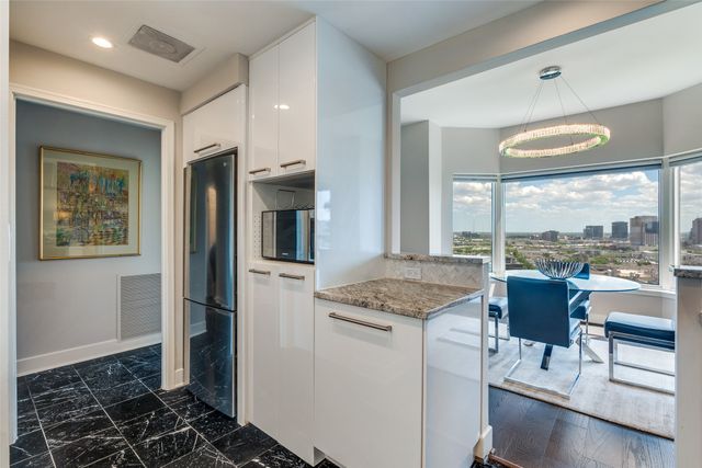 3030 Mckinney Avenue 2005, Dallas, TX 75204