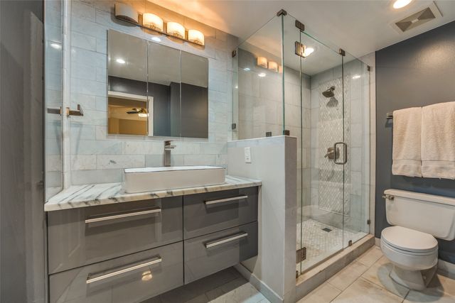 3030 Mckinney Avenue 2005, Dallas, TX 75204