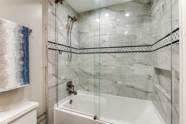 3030 Mckinney Avenue 2005, Dallas, TX 75204