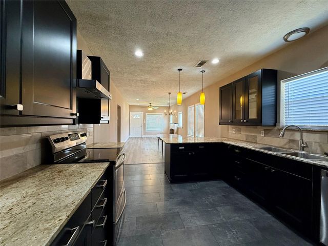 1105 Melbourne Street, Houston, TX 77022