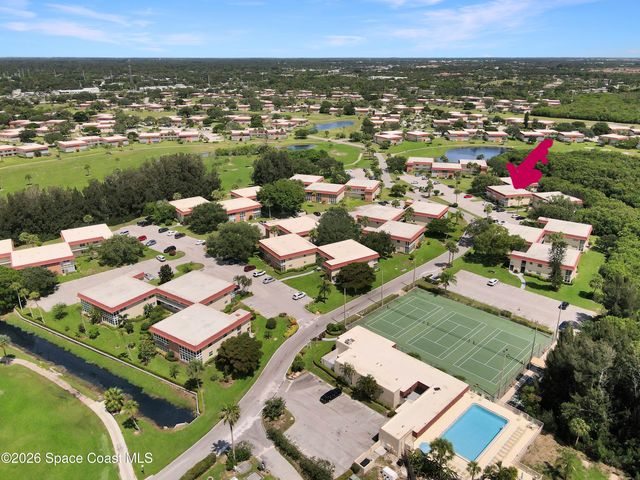 52 Woodland Drive 103, Vero Beach, FL 32962