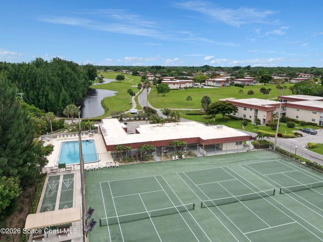52 Woodland Drive 103, Vero Beach, FL 32962