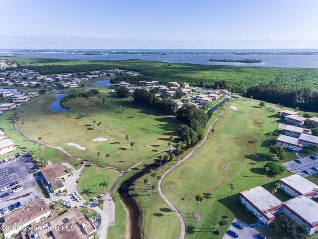 52 Woodland Drive 103, Vero Beach, FL 32962