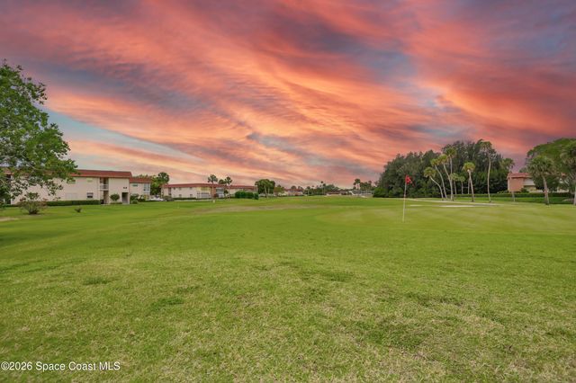 52 Woodland Drive 103, Vero Beach, FL 32962
