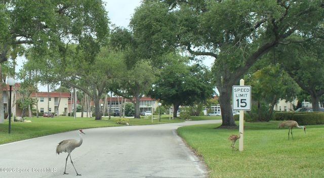 52 Woodland Drive 103, Vero Beach, FL 32962