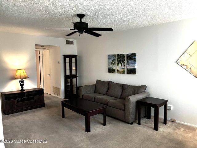 52 Woodland Drive 103, Vero Beach, FL 32962