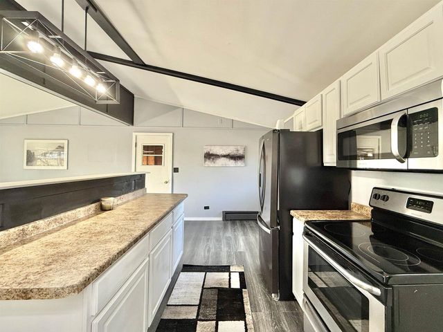 8737 E L J Townline Road, Milton, WI 53563