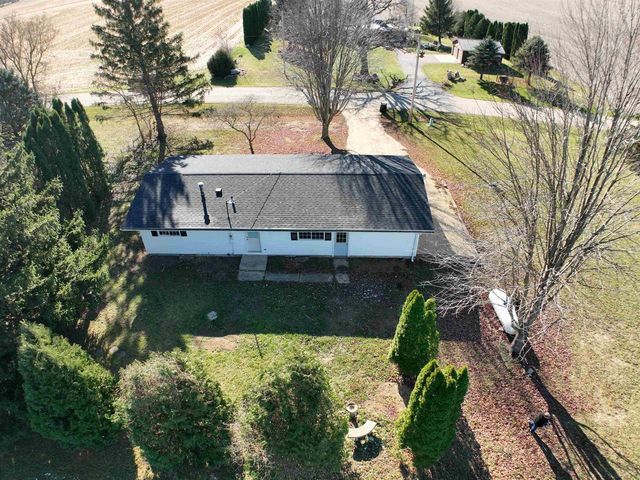 8737 E L J Townline Road, Milton, WI 53563