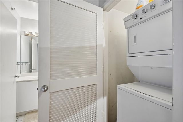360 W Illinois Street 312, Chicago, IL 60654