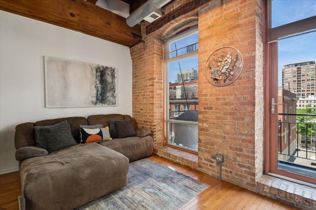 360 W Illinois Street 312, Chicago, IL 60654
